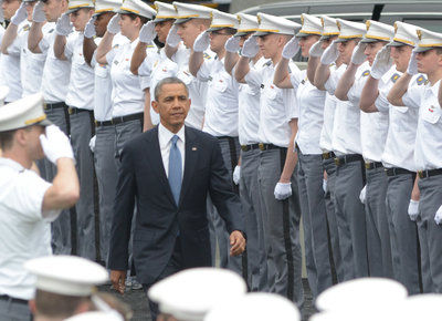 奥巴马出席西点军校毕业典 72亚裔生在列